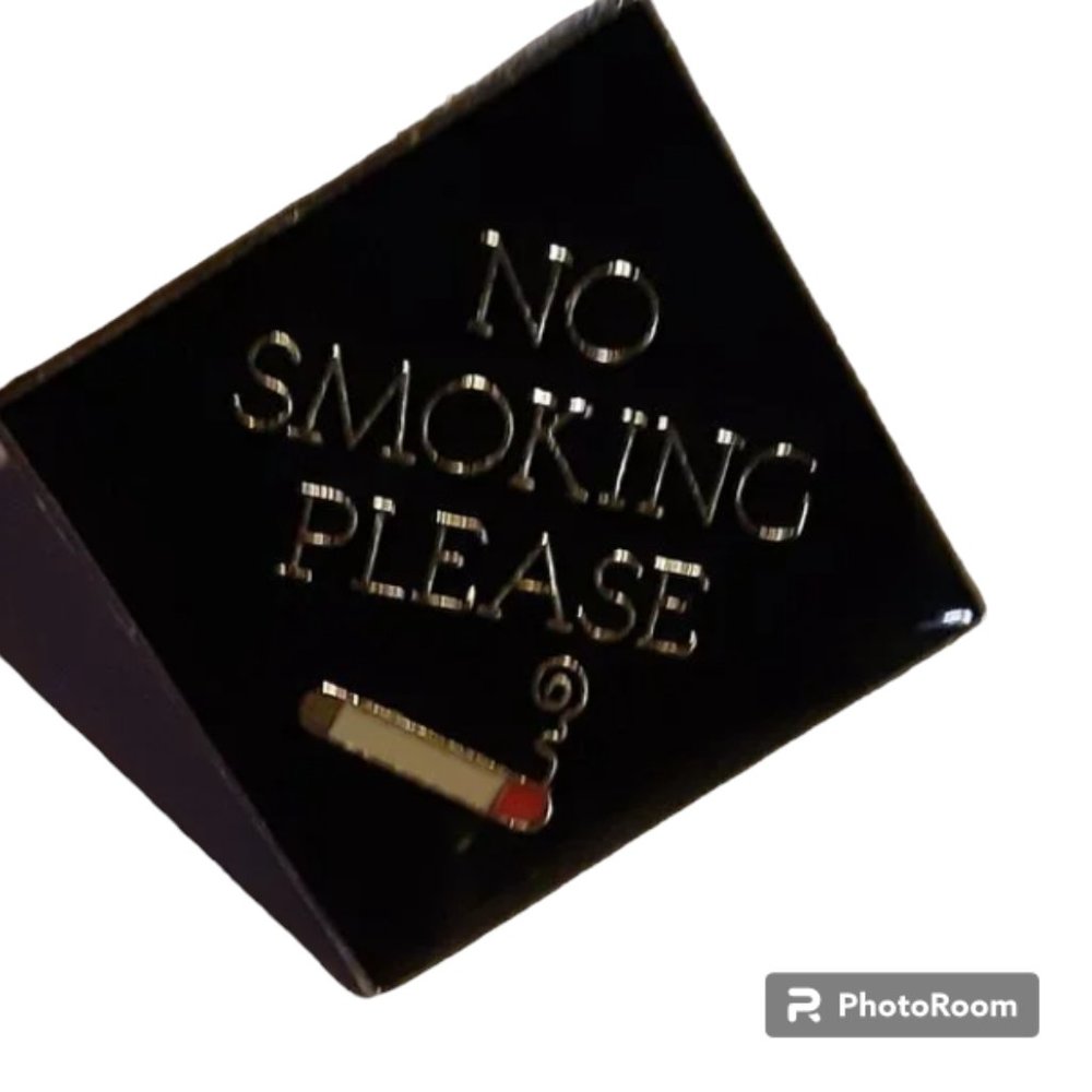 1" Square Enameled Lapel Pin No Smoking Please